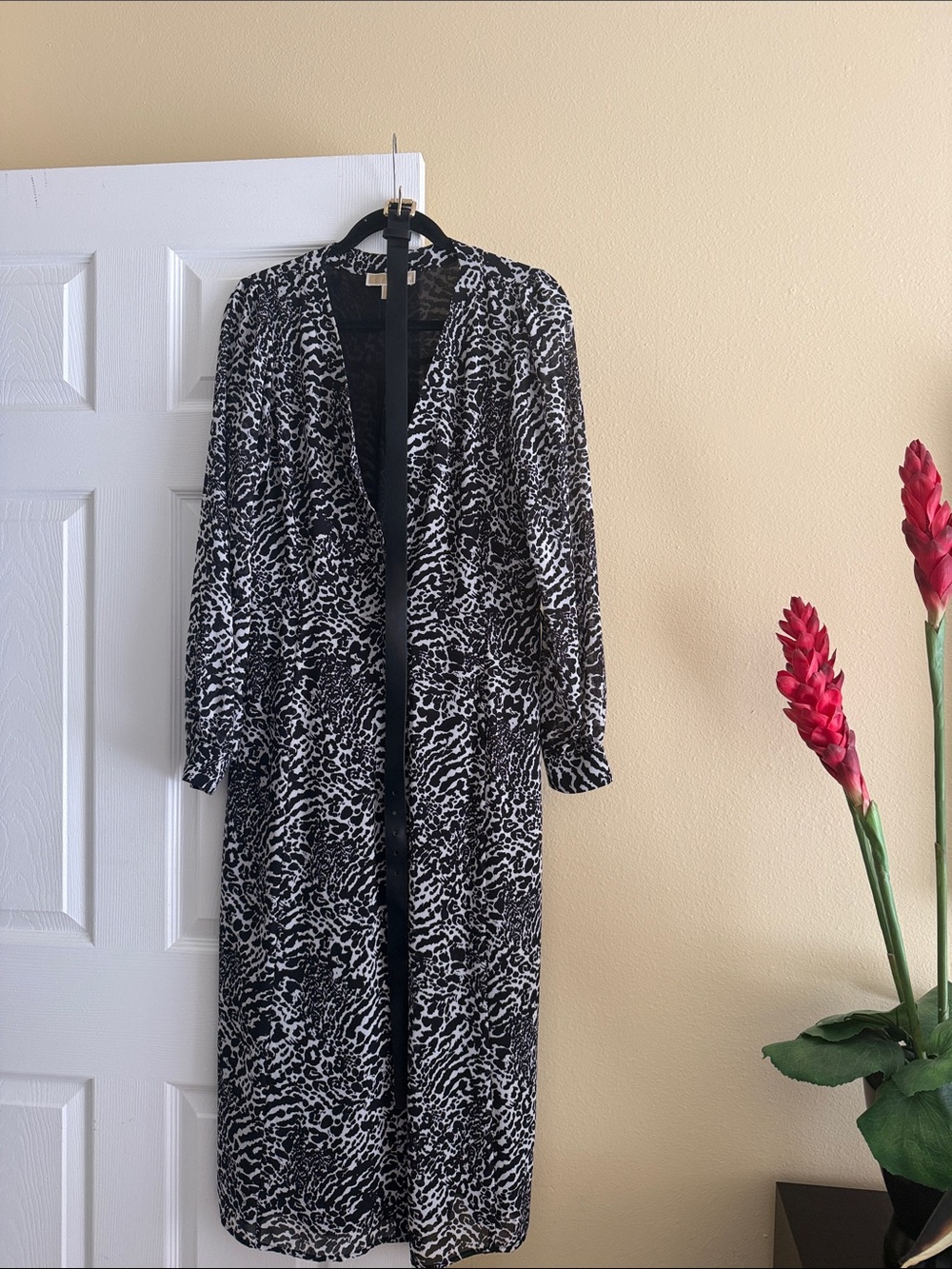 Michael Kors Black and White Long Sleeve Animal-Print Dress Size M, Never Worn!!